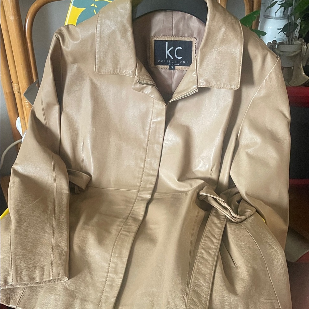 KC Collections 
Vintage Women's Tan 💯 leather jacket like New